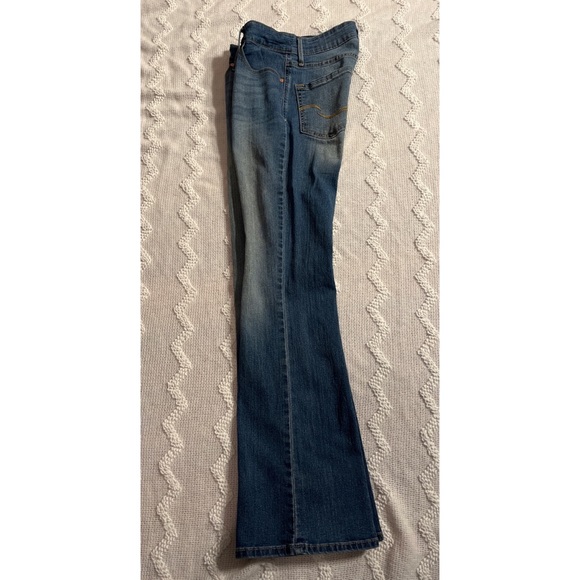 Levi Strauss & Co. Gold Label Women's Totally Shaping Bootcut Jeans. Size: 2S - Picture 7 of 11